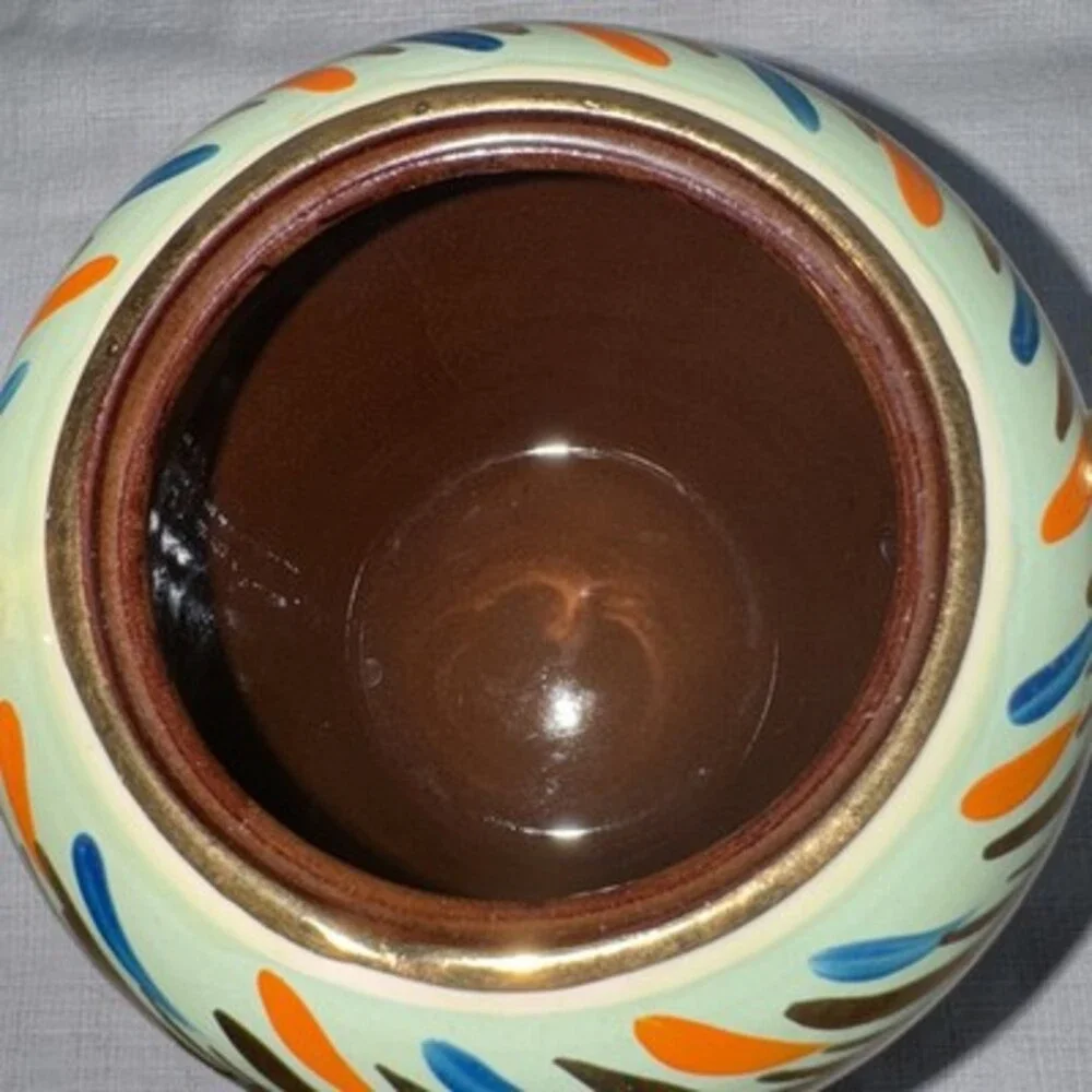 Vintage Gibsons 4 Cup Tea Pot Hand Painted Details Gold Spout/Handle England.